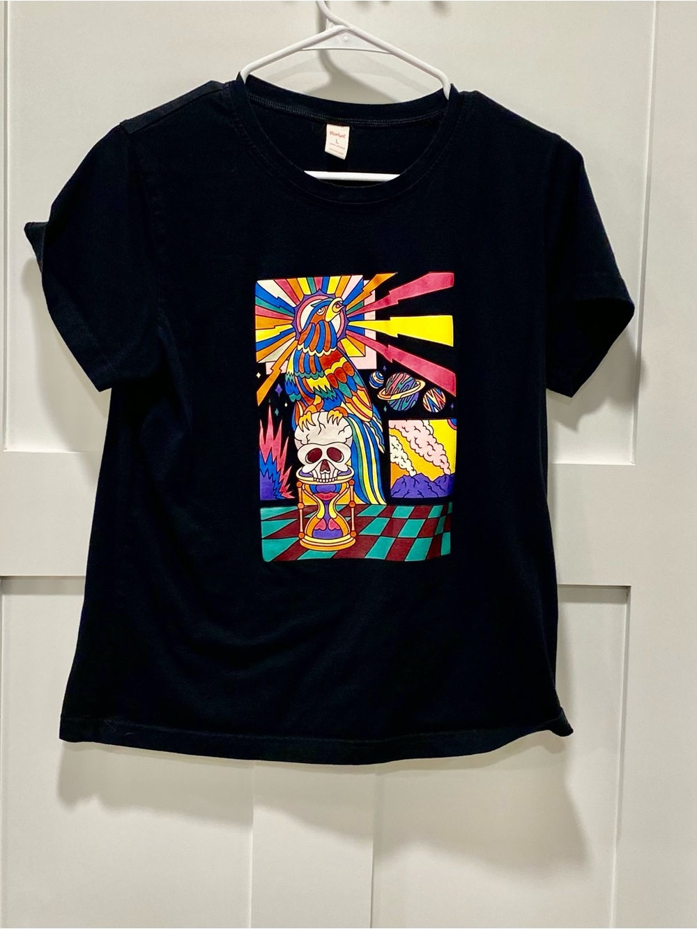 ROMWE Black Short-Sleeve Tee with Colorful Psychedelic Bird Graphic